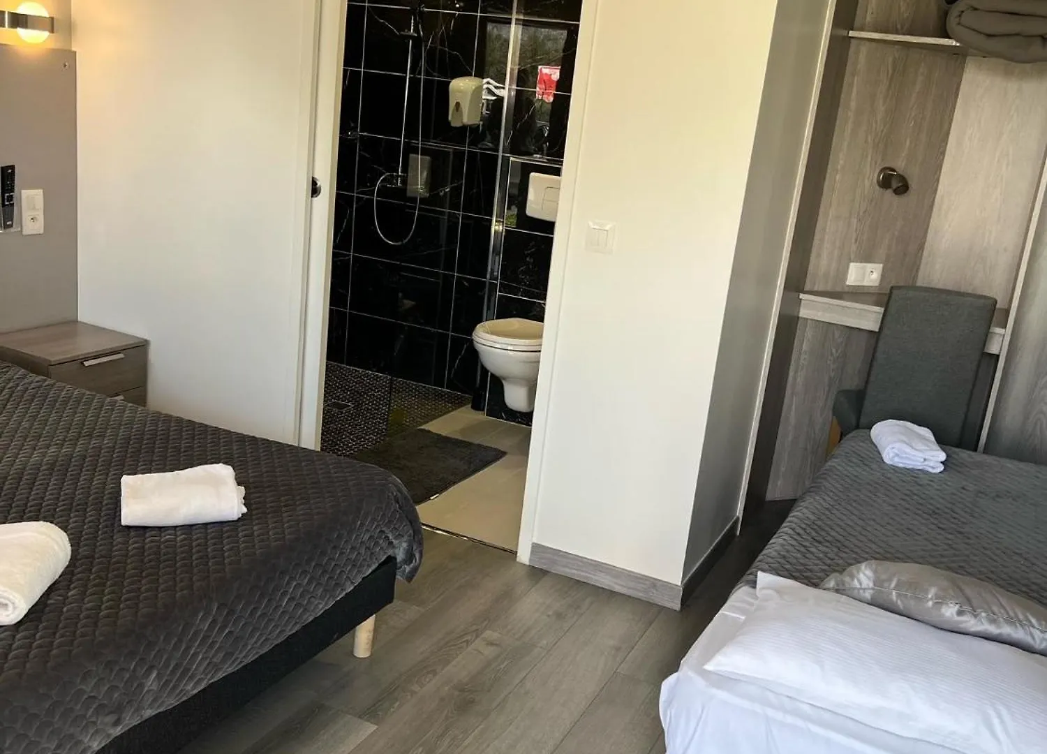 Fasthotel Roissy - Saint-Witz 2*,