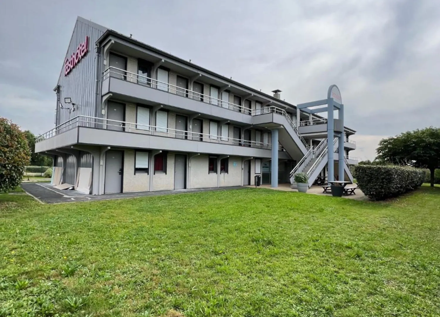 Hotel Fasthotel Roissy - Saint-Witz